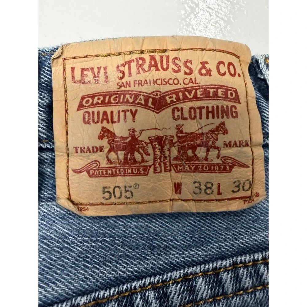 VTG Levis 505 Regular Fit Jeans Mens 38x30 Medium Wash Blue Straight Leg (CC19)